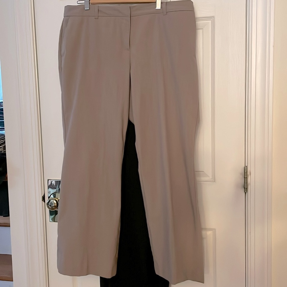 Plus 16 petite Curvy fit straight leg lightweight tan pants, pockets